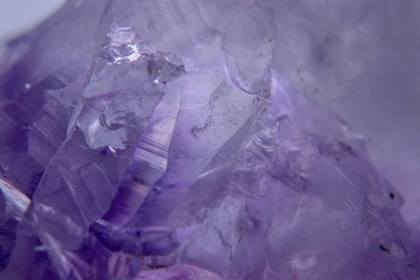 Nahaufnahme von Amethyst-Quarzkristall — Stockfoto