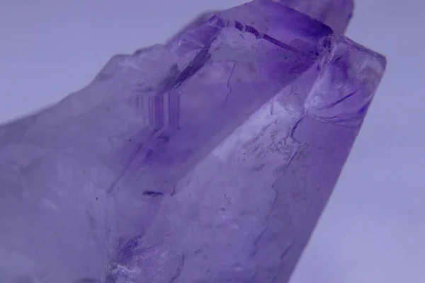 Amethyst Kuvars Kristali 'ni kapat 