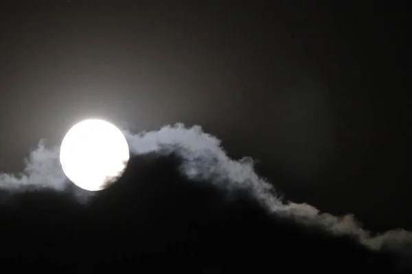 Bulan purnama di atas Nebraska pada bulan Juni 2021 — Stok Foto