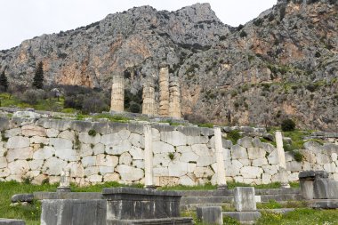 delphi Yunanistan'da Apollon Tapınağı