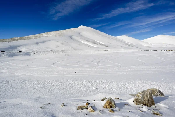 Montaña nieve —  Fotos de Stock