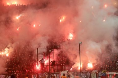 paok ve Olympiakos arasında futbol maçı