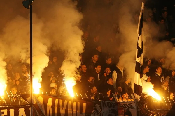 Voetbalwedstrijd tussen paok en Olympiakos — Stockfoto