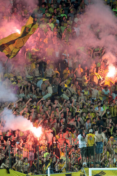 Футбольный матч между "Арис" и "Бока Хуниорс"
