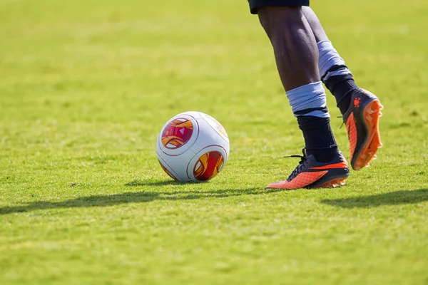 Europa league ballen in net tijdens paok training — Stockfoto