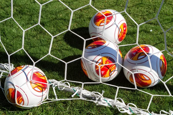 Europa League balls in net during Paok training — Stock Photo, Image