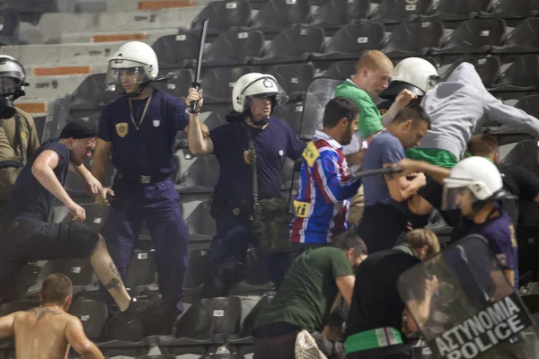 PAOK Thessalonique contre les émeutes de football à Vienne — Photo