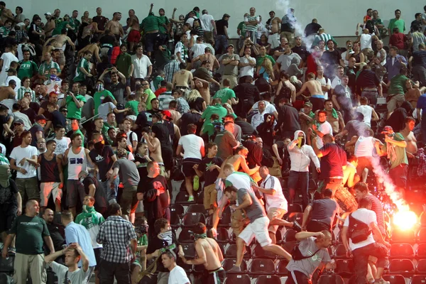 PAOK Thessaloniki mot de raske opptøyene i Wien. – stockfoto