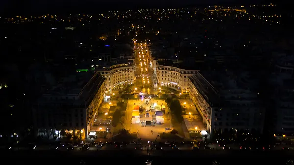 Luftaufnahme von Thessaloniki bei Nacht, Griechenland — Stockfoto