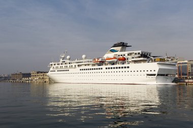 cruise gemi yelken voyager bağlantı noktası