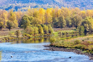 sonbahar nestos Nehri ve manzara görünümü
