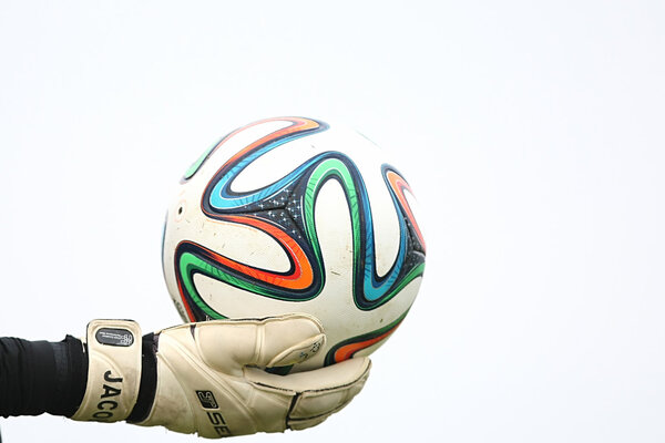 Болл, Бразука
