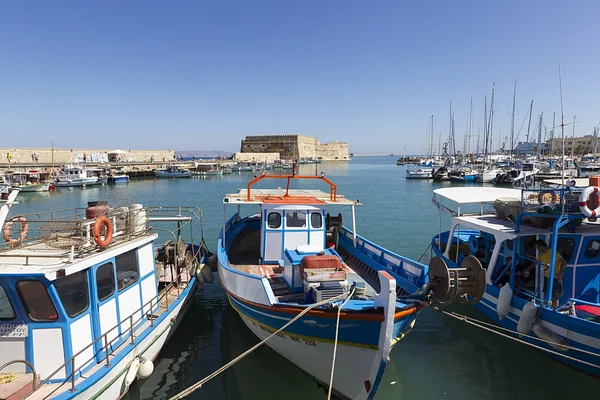 Fischerboote, Heraklion aus Beton, Griechenland — Stockfoto