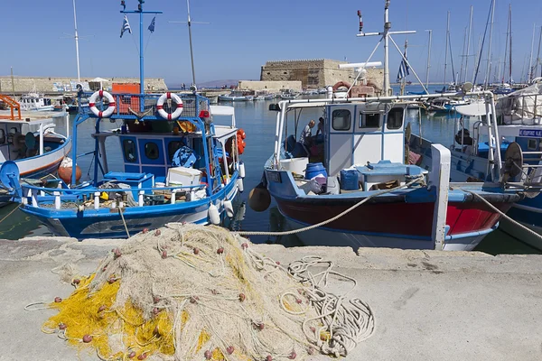 Vissersboten, heraklion Kreta, Griekenland — Stockfoto