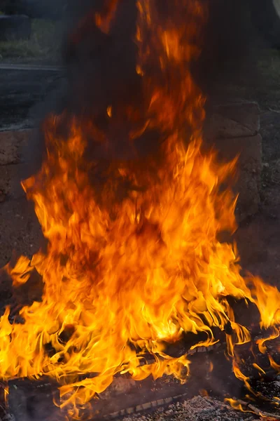 Kırmızı ateş ve alev arka plan