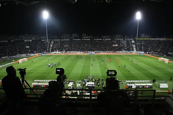 Paok 対オリンピアコス ギリシャ スーパー リーグ マッチ — ストック写真