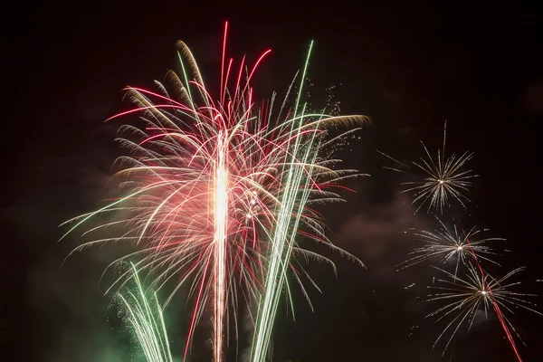 Beautiful fireworks against the dark sky, fireworks — Stock Photo, Image