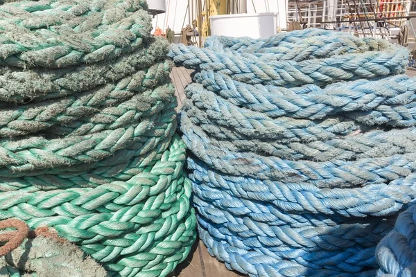 Thick ropes on a wooden sailing ship floor — Stock Photo, Image