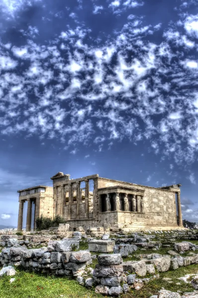 Cariátides en Erechtheum desde la Acrópolis ateniense, Grecia.HDR image —  Fotos de Stock