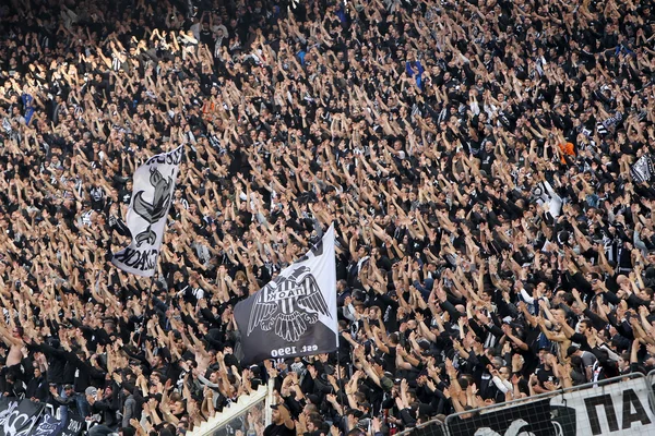 PAOK Saloniki vs P'thinaikos Griekse cupfinale — Stockfoto