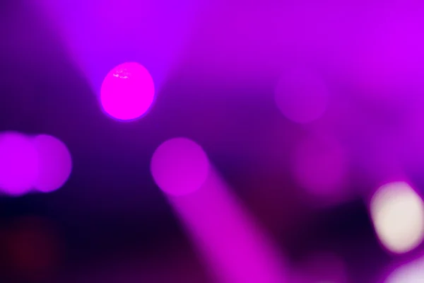 Éclairage de concert de divertissement déconcentré sur scène, bokeh . — Photo