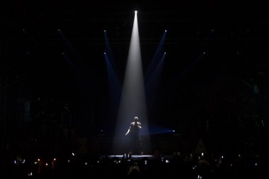 Sakis rouvas ace kalp tur Selanik'te spor salonu