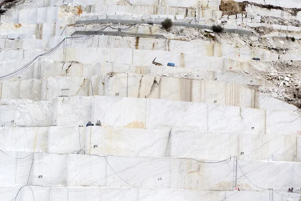 Quarry of white marble — Stock Photo, Image