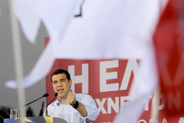 Alexis Tsipras líder del partido Syriza (Izquierda Europea) dando pre — Foto de Stock
