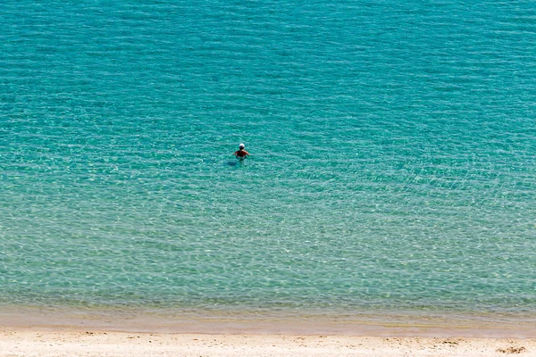 Beautiful beach with blue and turquoise water at Kailithea, Halk — Stock Photo, Image