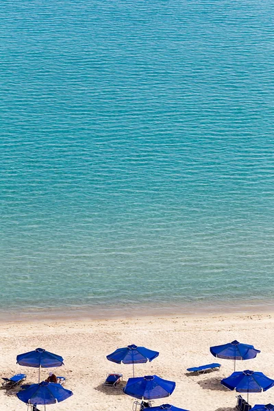 Kallithea plage ensoleillée et station balnéaire à Kassandra de Halkidik — Photo