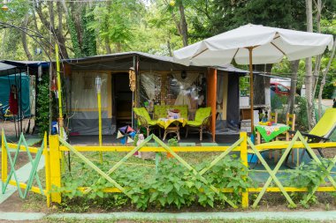  Karavan içinde asprovalta, greec yaz aylarında düzenlenen kamp içinde
