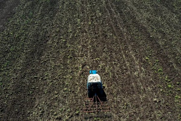 Aerial View Farmer Tractor Ploughing Field Tractor Preparing Land Seedbed — Stock Photo, Image