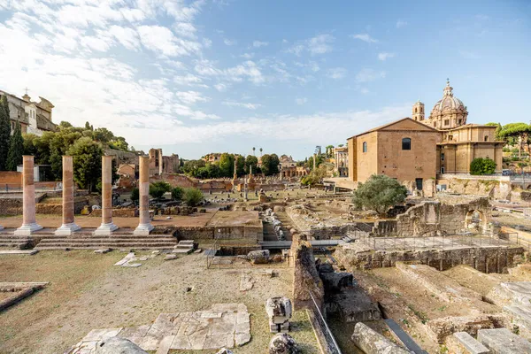 Roma Forumu, İtalya 'da Görünüm