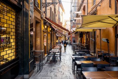 İtalya, Bologna 'da ünlü gastronomi caddesi.