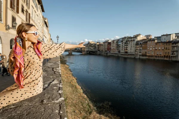 Žena traveling in Florence, Italy — Stock fotografie