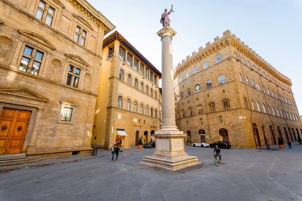 Reggeli Kilátás Piazza Santa Trinita Háromszög Alakú Téren Firenzében Utazás — Stock Fotó