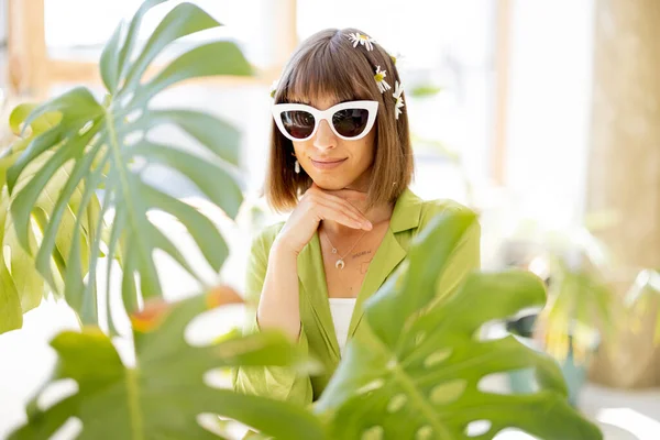 Portrait Young Woman Sunglasses Flowers Hair Green Leaves Indoors Beauty — Stock Photo, Image
