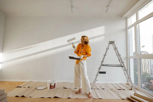 Portrait Young Woman Making Repairing Apartment Standing Paint Roller Ladder — стоковое фото
