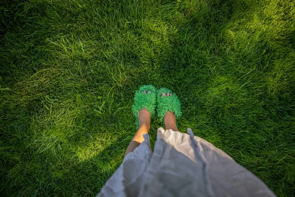 Woman Fluffy Slippers Green Grass View — 图库照片