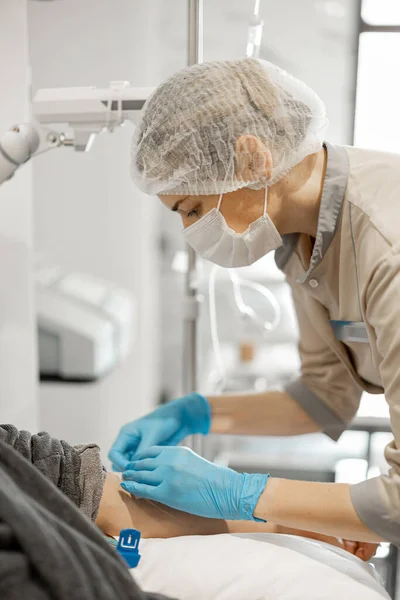 Nurse Makes Injection Vein Taking Blood Tests Washing Blood Dropper — Fotografia de Stock