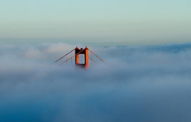 Golden gate Köprüsü sis