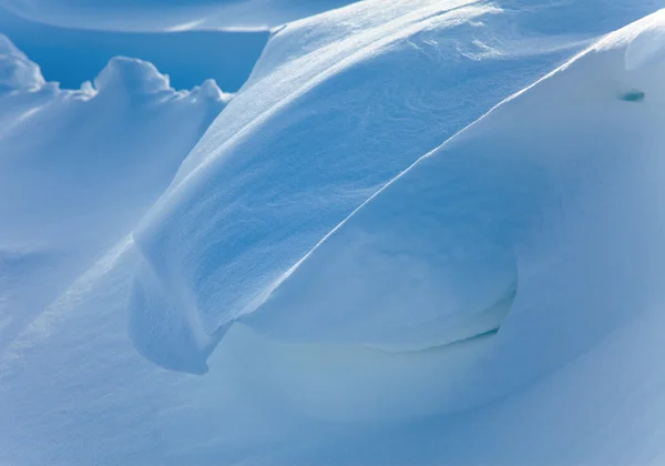 Snow drifts in the sunlight — Stock Photo, Image