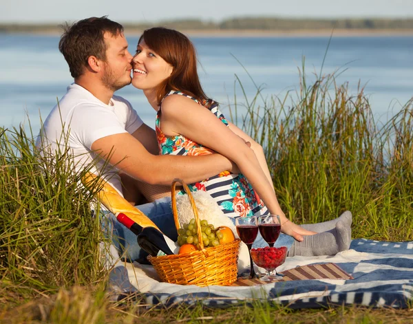 Pareja joven enamorada —  Fotos de Stock