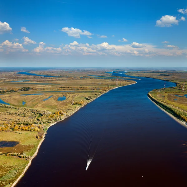Великая река осенью — стоковое фото
