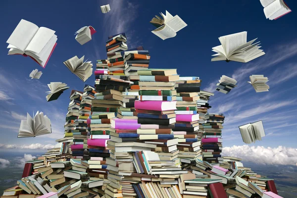 Book mountain — Stock Photo, Image