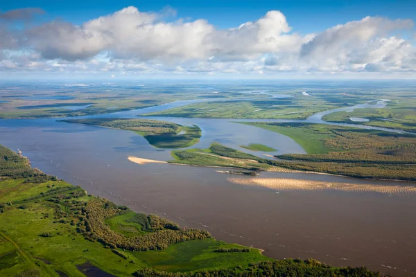 Повені на великій річці — стокове фото