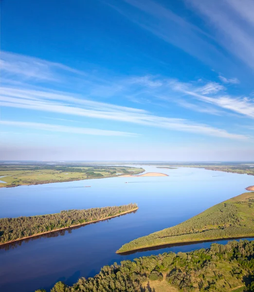 Two ships in the great river — Stock Photo, Image