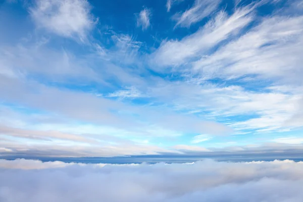 Himmel och moln bakgrund. Flygfoto — Stockfoto