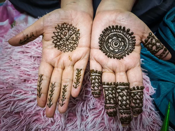 Heena Indiano Mehndi Disegno Occasione Matrimonio Festa Diverse Angolazioni — Foto Stock