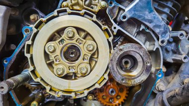 Motosiklet motoru düz açılı plaka mekanizması